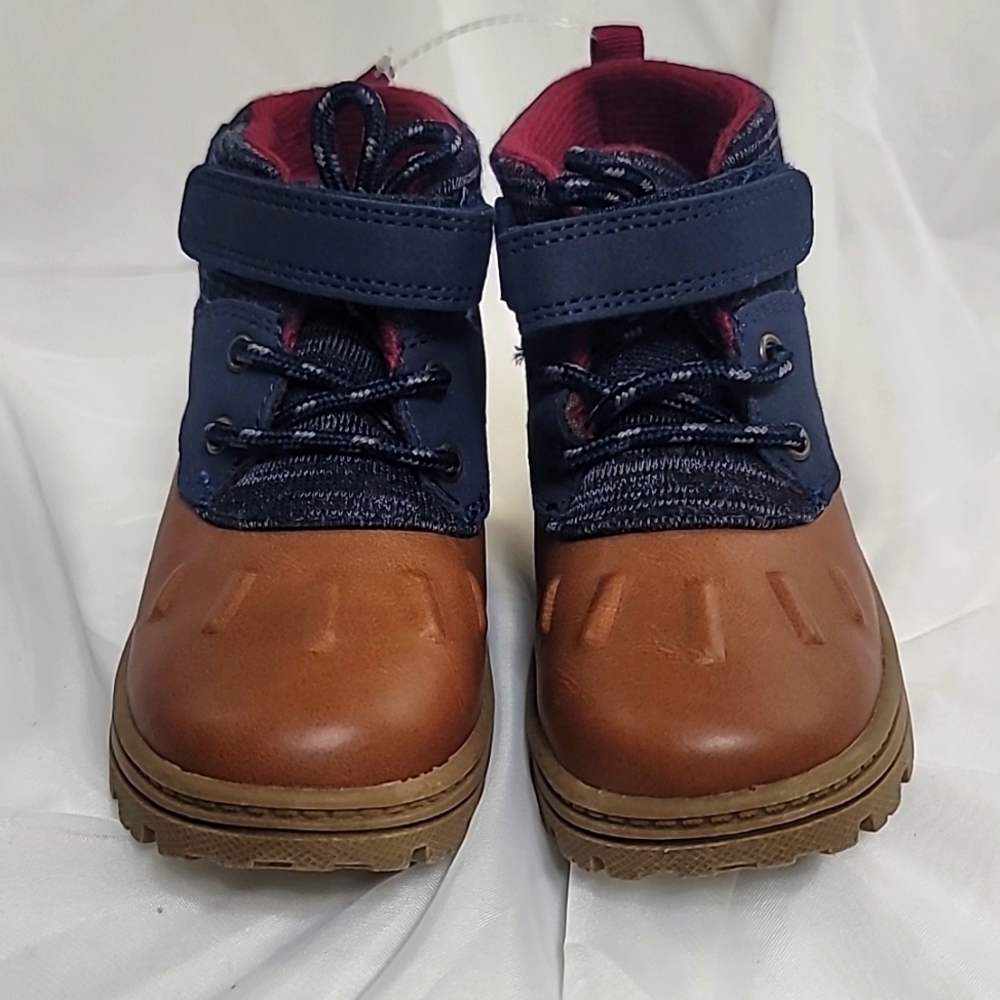 New/ carter's boys boots size 11
